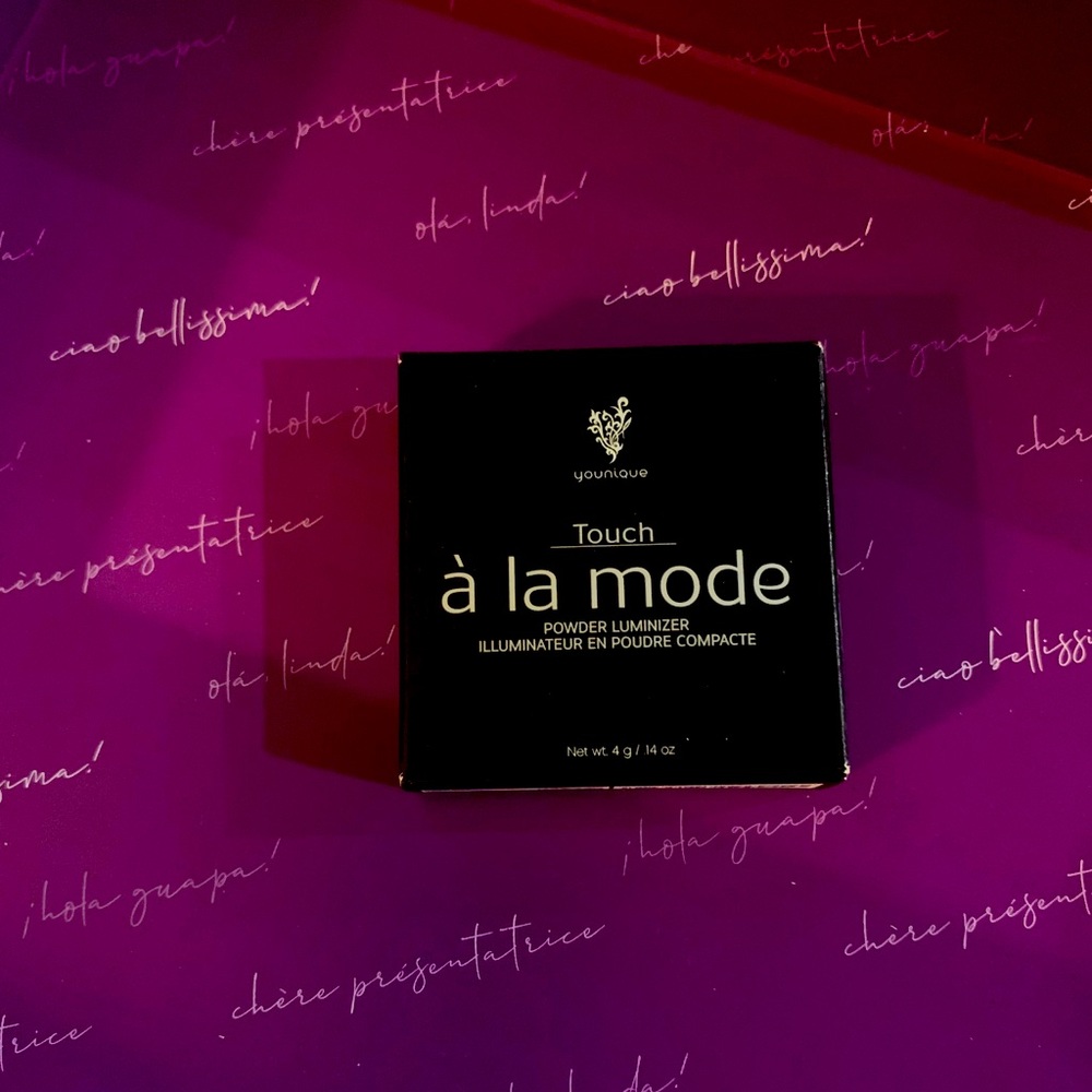 Younique Touch a la mode powder luminizer